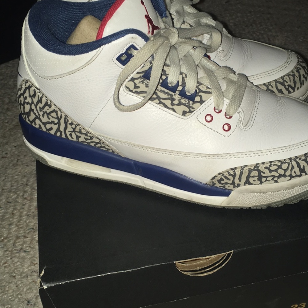 Jordan 3 True Blue